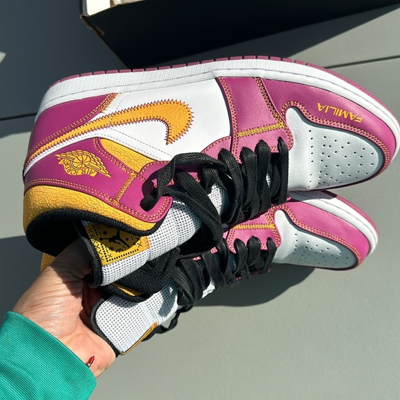 Jordan’s 1 Mid Día De Muertos - Picture 3 of 3